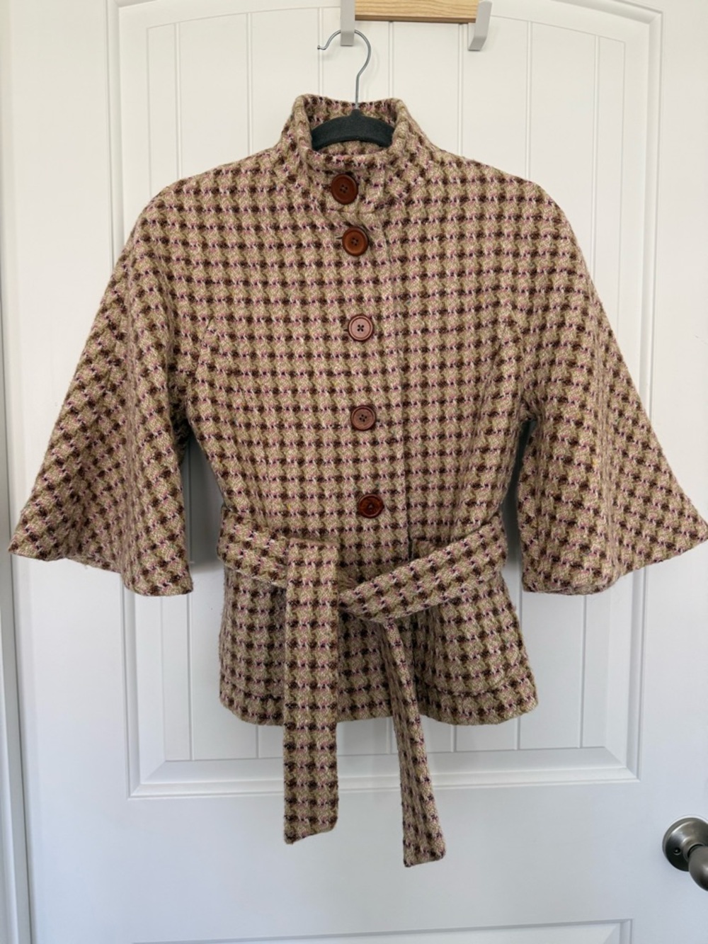 SOLD Banana Republic Beige Plaid Belted Cape Jacket
